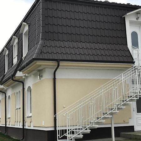 Penzion Aniko Diakovce-Sala Екстериор снимка