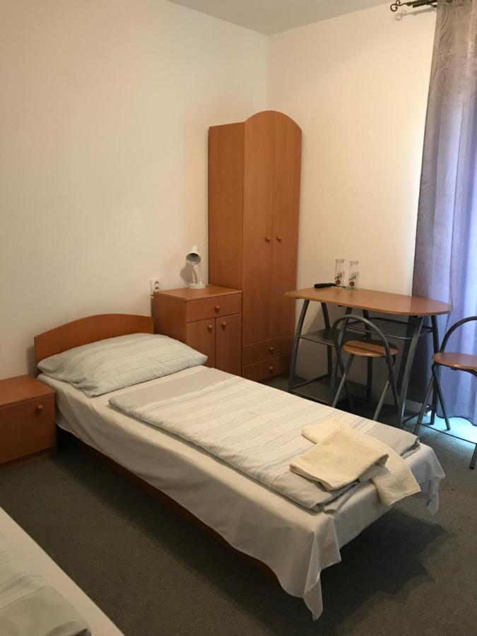 Penzion Aniko Diakovce-Sala Екстериор снимка