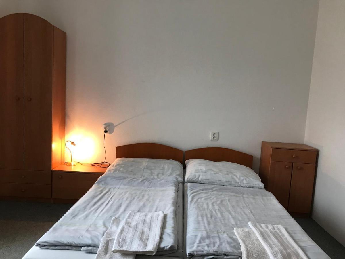 Penzion Aniko Diakovce-Sala Екстериор снимка